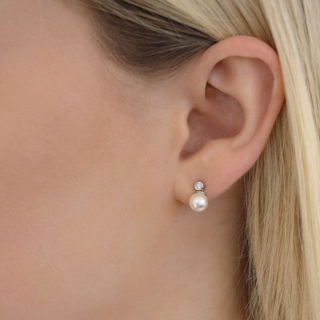 Diamond Pearl Earrings with 0.04ct Diamonds in 9K White Gold - E-16543-004-W Earring Boutique Diamond Jewellery   